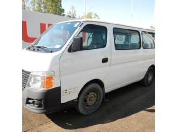  Nissan URVAN - Minibuss