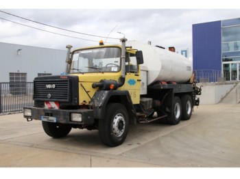 Tankbil for transport av kjemikalier Iveco 330.30 - UNIC- ASFALT-BITUMEN-GOUDRON: bilde 1