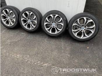 BMW and Pirelli  - Dekk og felger