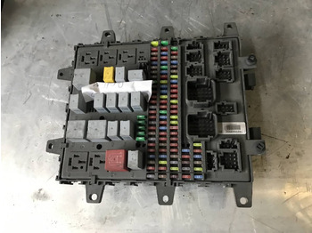 Renault / Volvo fuse board 518849401 - Sikring